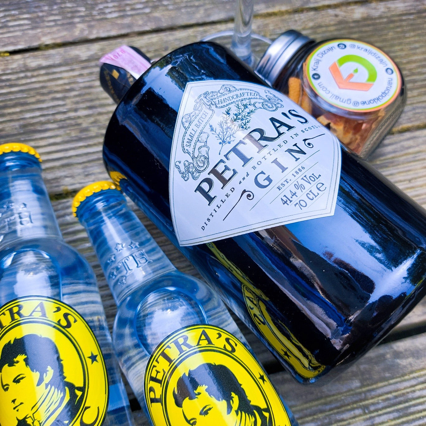 Darilni set "Hendrick's"